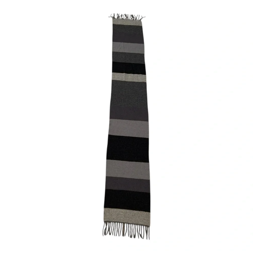 Express Black‎ and Gray Merino wool and cashmere scarf with fringe. Scotland